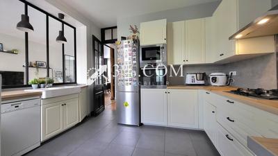 Maison - 142 m² - 6 pièces