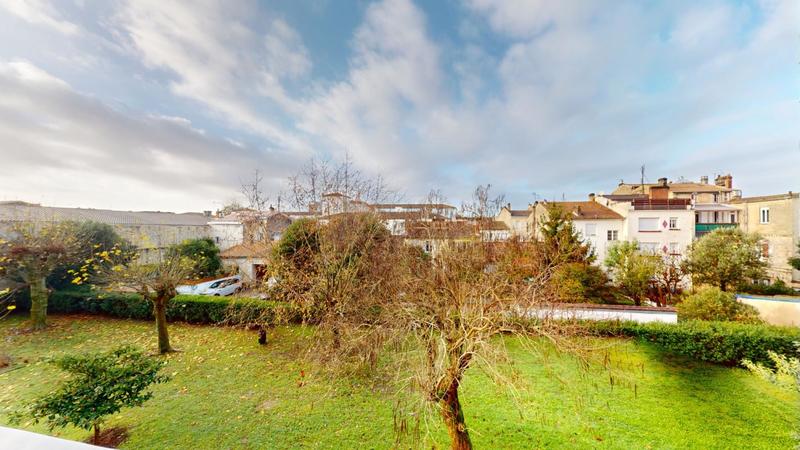 Appartement - 82 m² - 5 pièces