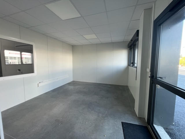 Local d'activité / Entrepôt - 1 000 m²