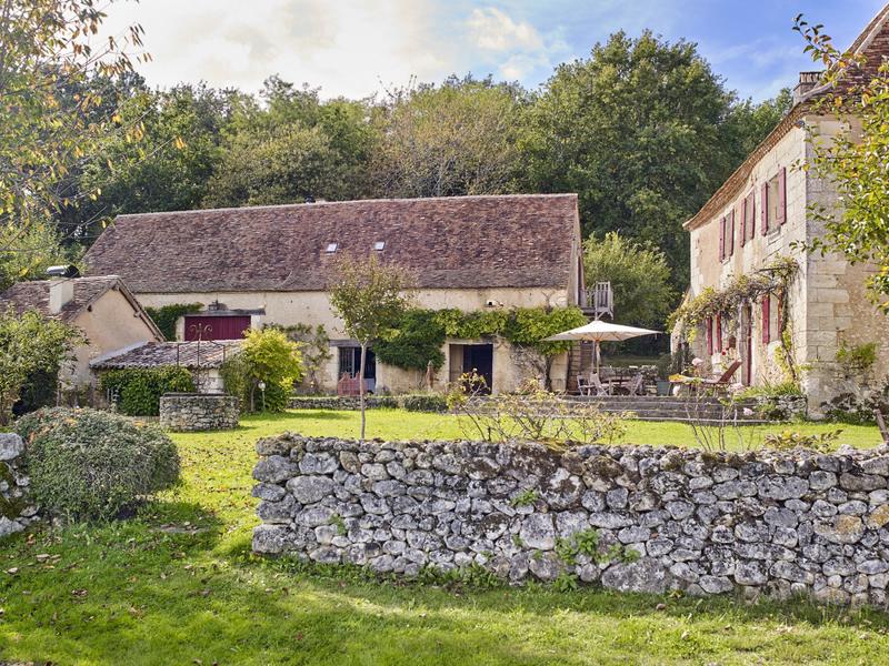 Maison ancienne - 682 m² - 17 pièces