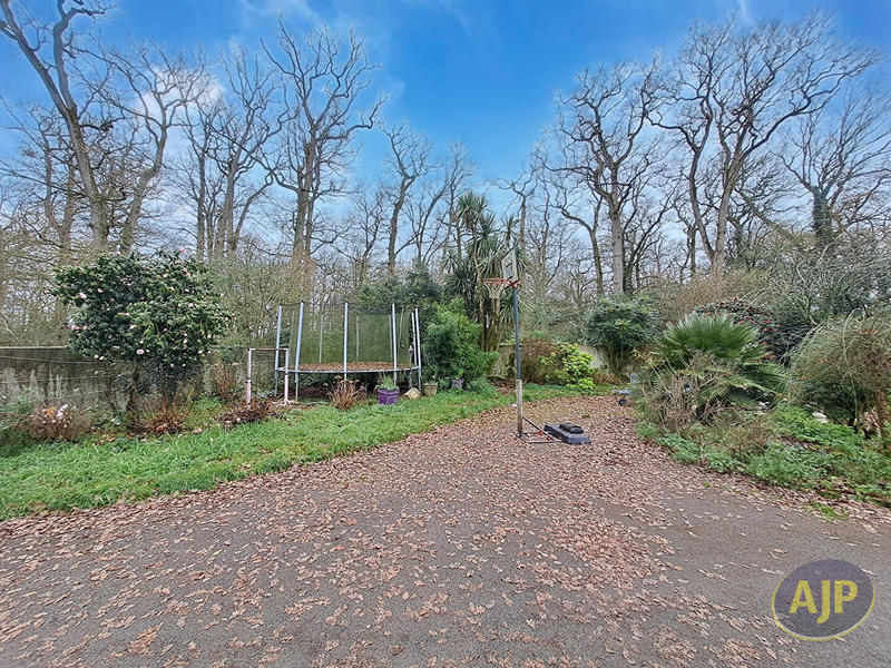 Maison - 166 m² - 6 pièces