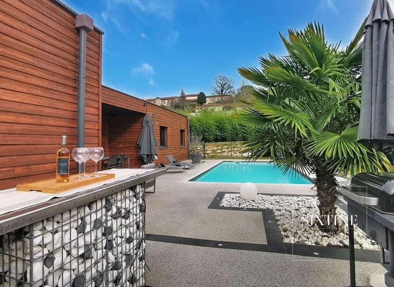 Maison - 138 m² - 5 pièces