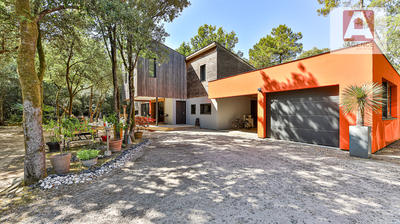 Maison - 162 m² - 5 pièces