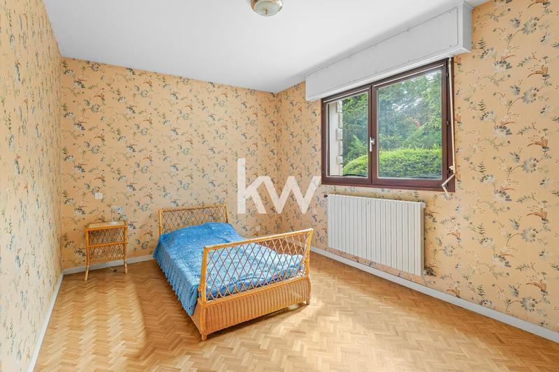 Maison - 424 m² - 9 pièces