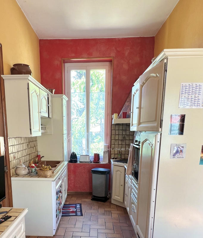 Maison - 198 m² - 7 pièces