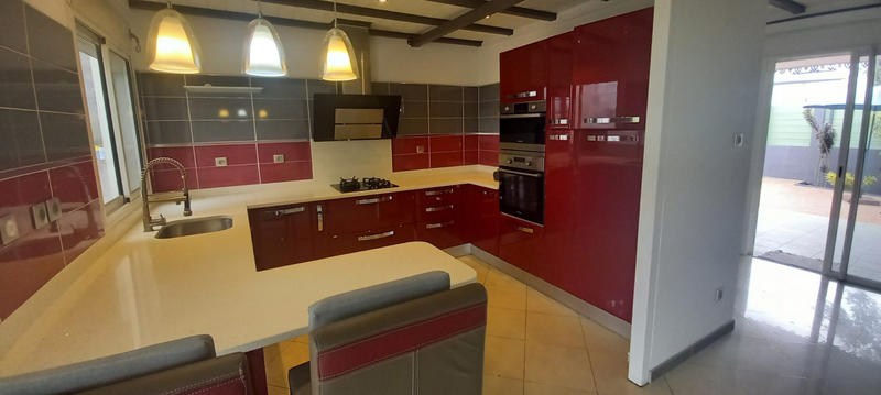 Villa - 181 m² - 4 pièces