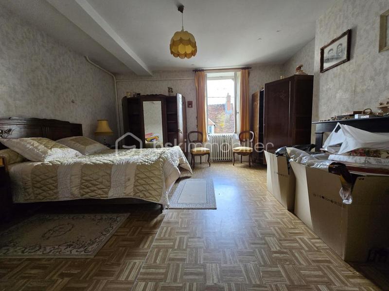 Maison en pierre - 185 m² - 6 pièces