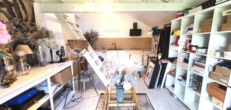 Propriété - 230 m² - 8 pièces