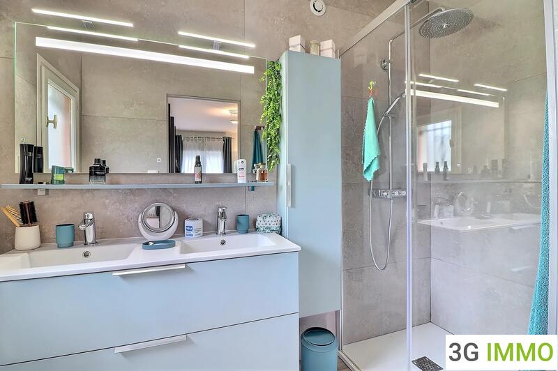 Maison - 209 m² - 7 pièces