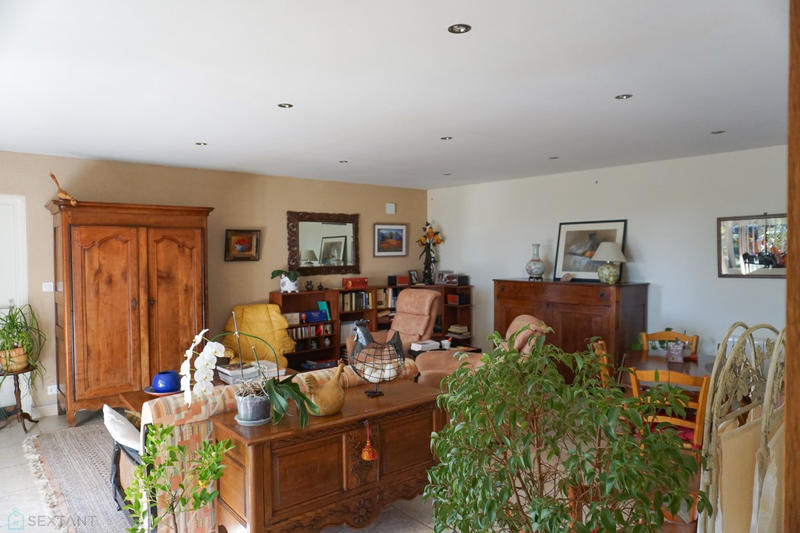 Maison - 298 m² - 9 pièces