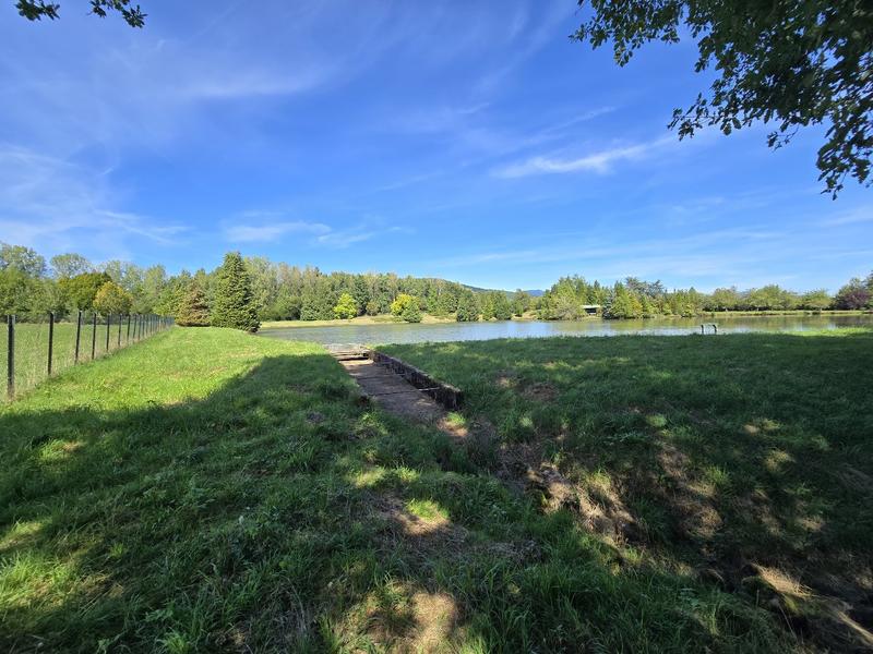 Étang - 43 885 m²