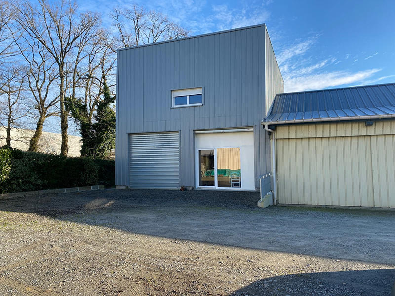 Local d'activité / Entrepôt - 140 m²