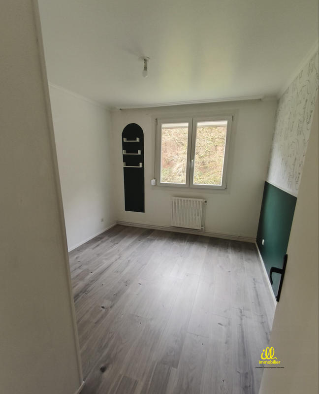 Appartement - 80 m² - 5 pièces