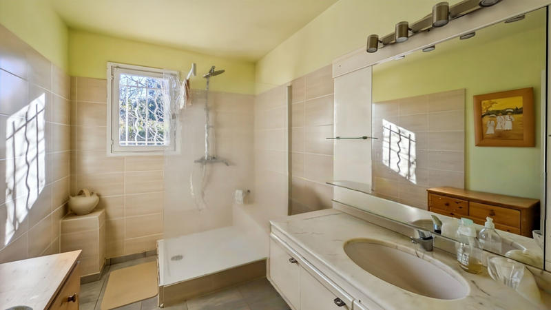 Maison - 99 m² - 4 pièces