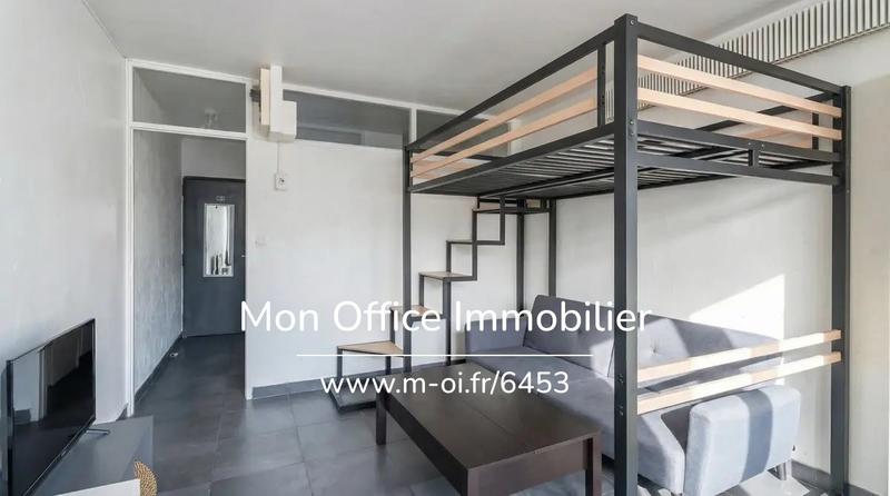 Studio - 24 m² - 1 pièce