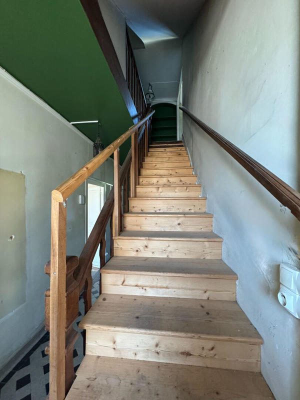 Maison - 198 m² - 6 pièces