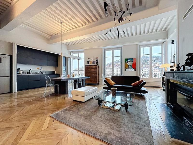 Appartement bourgeois - 106 m² - 3 pièces