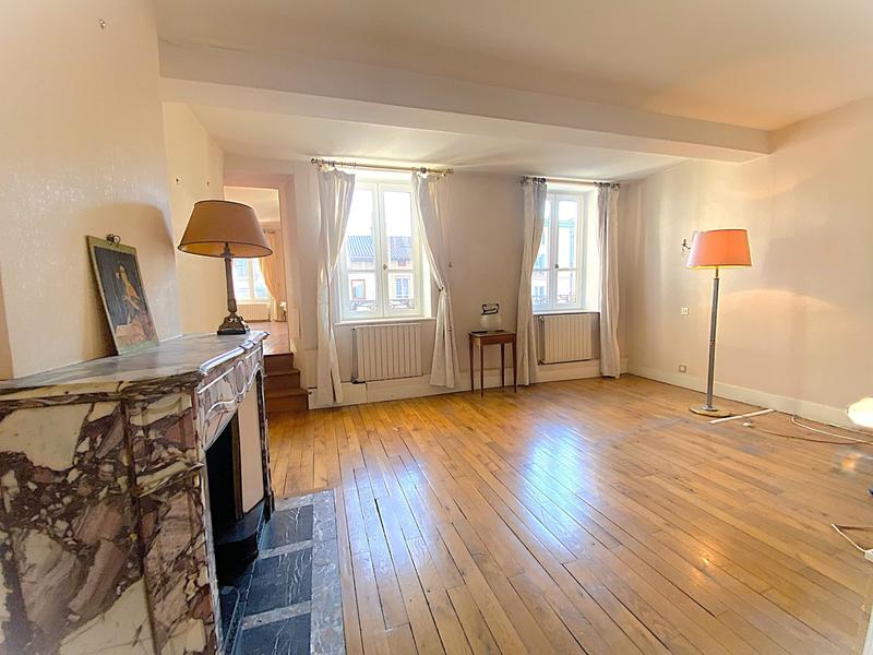 Appartement - 213 m² - 7 pièces