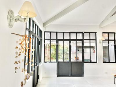 Villa - 146 m² - 4 pièces