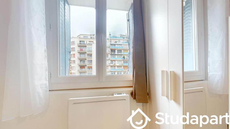 Chambre - 10 m² - 1 pièce