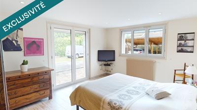 Maison - 220 m² - 7 pièces