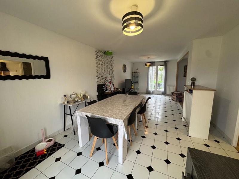 Maison - 105 m² - 4 pièces