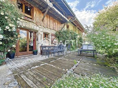 Maison - 388 m² - 10 pièces