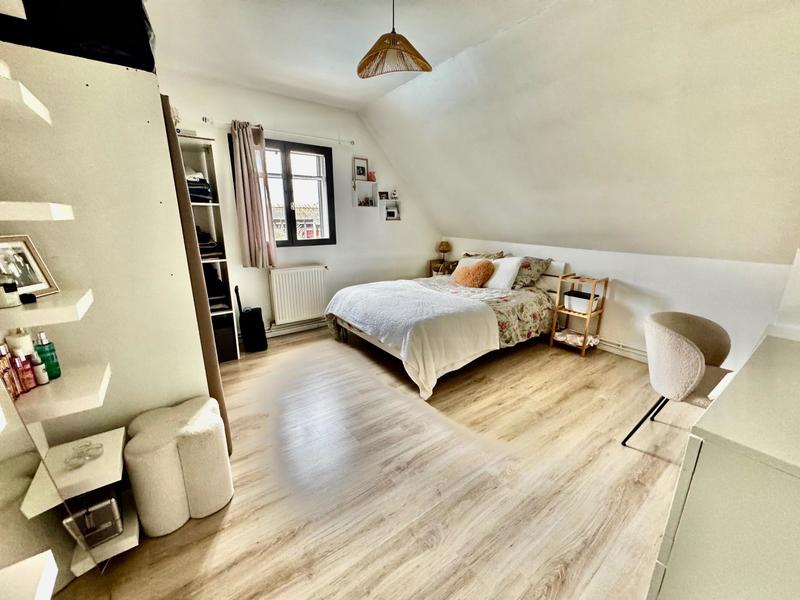 Maison - 96 m² - 5 pièces