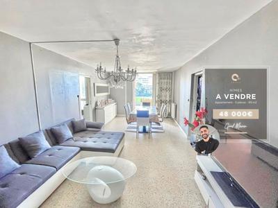 Appartement - 99 m² - 5 pièces