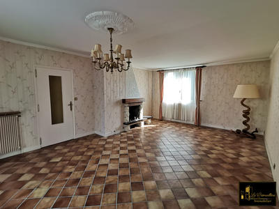 Maison traditionnelle - 90 m² - 4 pièces