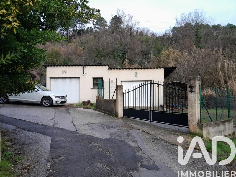 Maison de village - 94 m² - 4 pièces