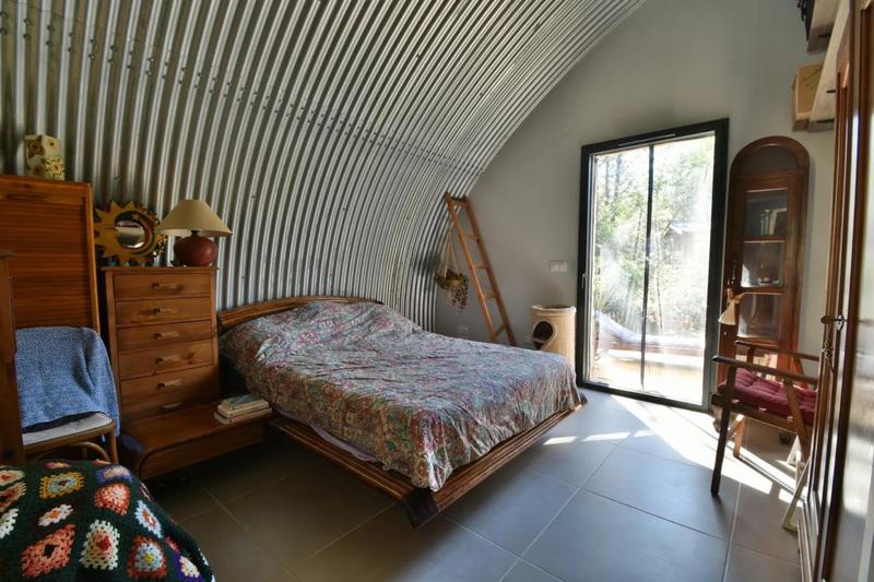 Mas - 296 m² - 8 pièces