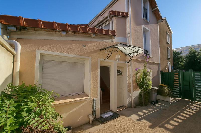 Maison - 104 m² - 5 pièces