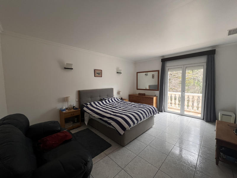 Maison - 310 m² - 5 pièces