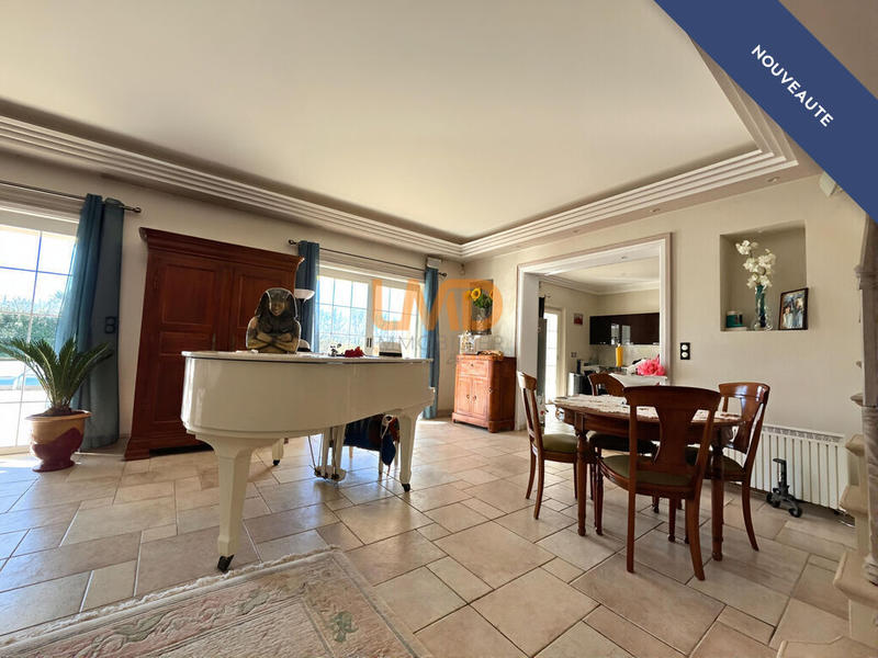 Villa - 286 m² - 7 pièces