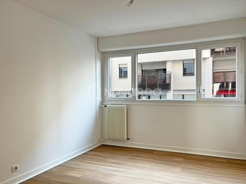 Bureau - 87 m² - 4 pièces