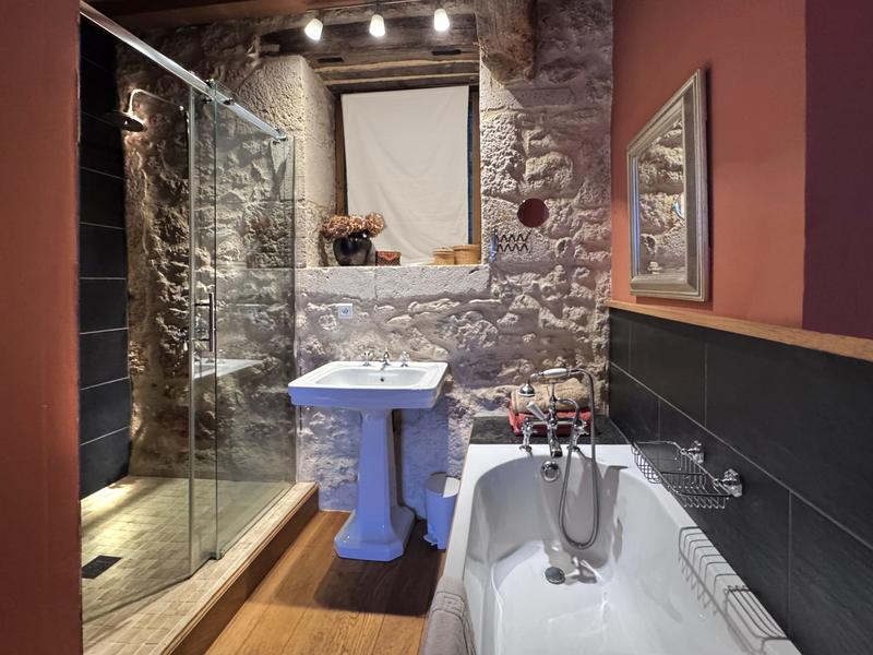 Maison - 321 m² - 10 pièces