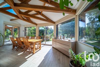 Maison - 346 m² - 11 pièces