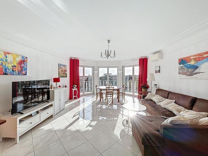 Appartement - 100 m² - 3 pièces