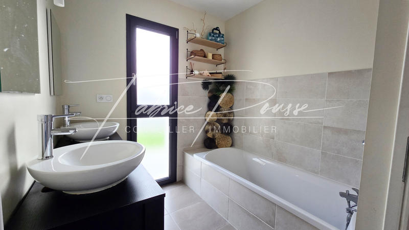 Maison - 96 m² - 4 pièces