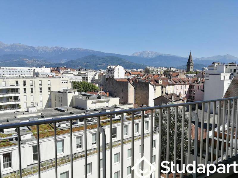 Chambre - 11 m² - 1 pièce