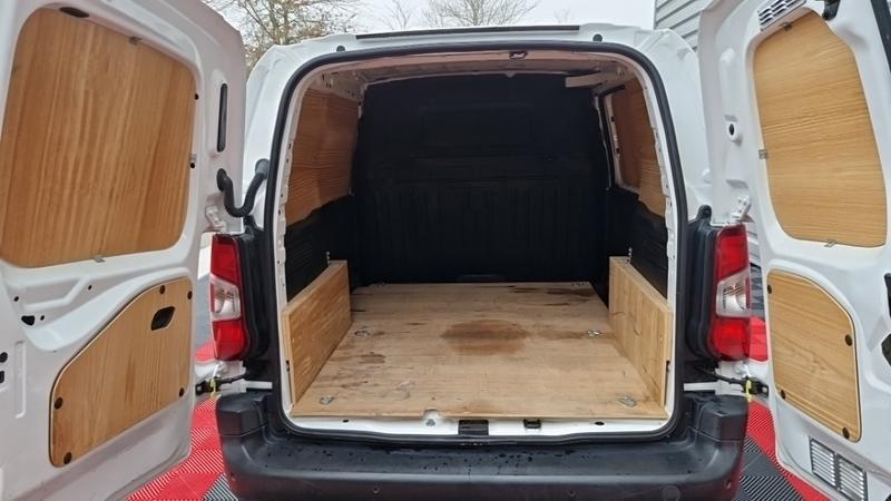 Peugeot Partner Fourgon Bluehdi 100 s&amp;S Standard Premium