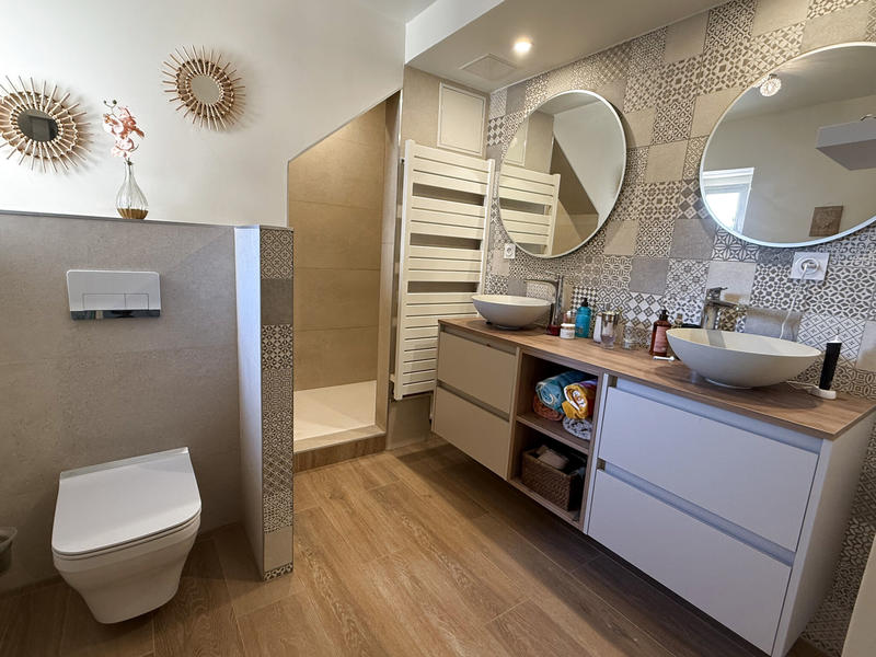 Propriété - 276 m² - 15 pièces