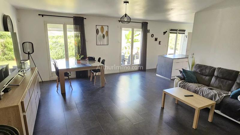 Maison - 93 m² - 5 pièces