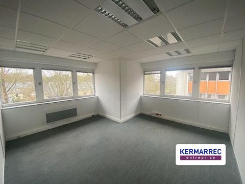 Bureau - 1 669 m²