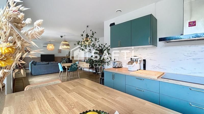 Maison - 180 m² - 8 pièces