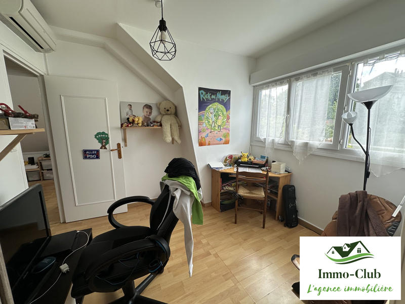 Maison - 102 m² - 5 pièces