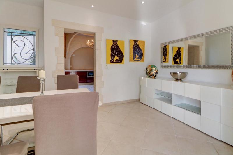 Maison - 200 m² - 6 pièces