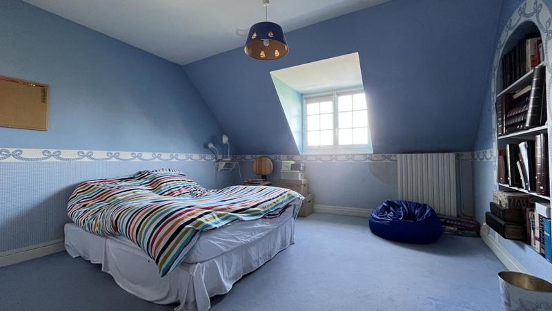 Maison - 340 m² - 9 pièces