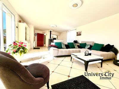 Maison - 159 m² - 6 pièces